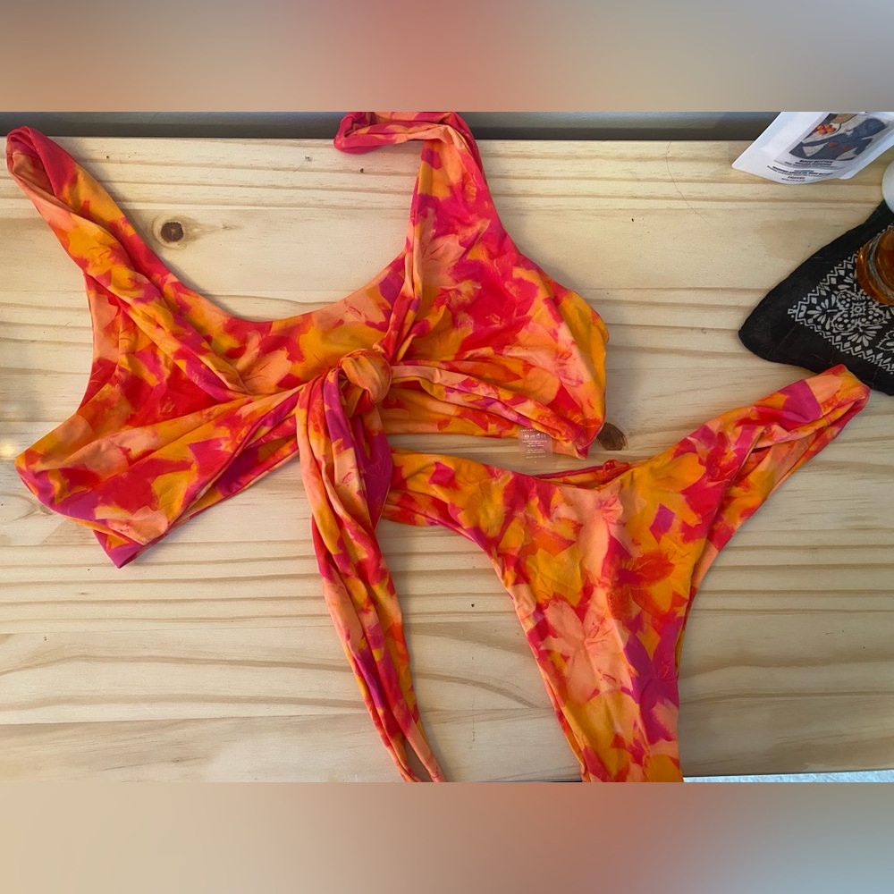 437 Kenzie Flora bikini (L/M)